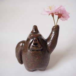 究極の古美術◼️蔵から黒飴のような美しい雰囲気の良い飴色の花瓶、壺が出てきました。 古美術品◼️蔵から出て来た、真っ黒な美しい流線形の大きな壺、壷