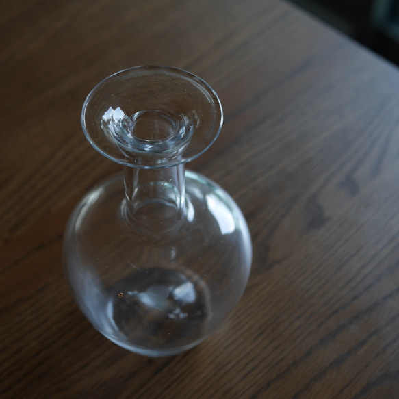 ガラスの花瓶 4枚目の画像