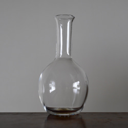 ガラスの花瓶 2枚目の画像