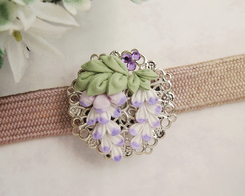 藤の花の帯留め （ つまみ細工＊受注制作 ） 帯留め つまみ細工のお店