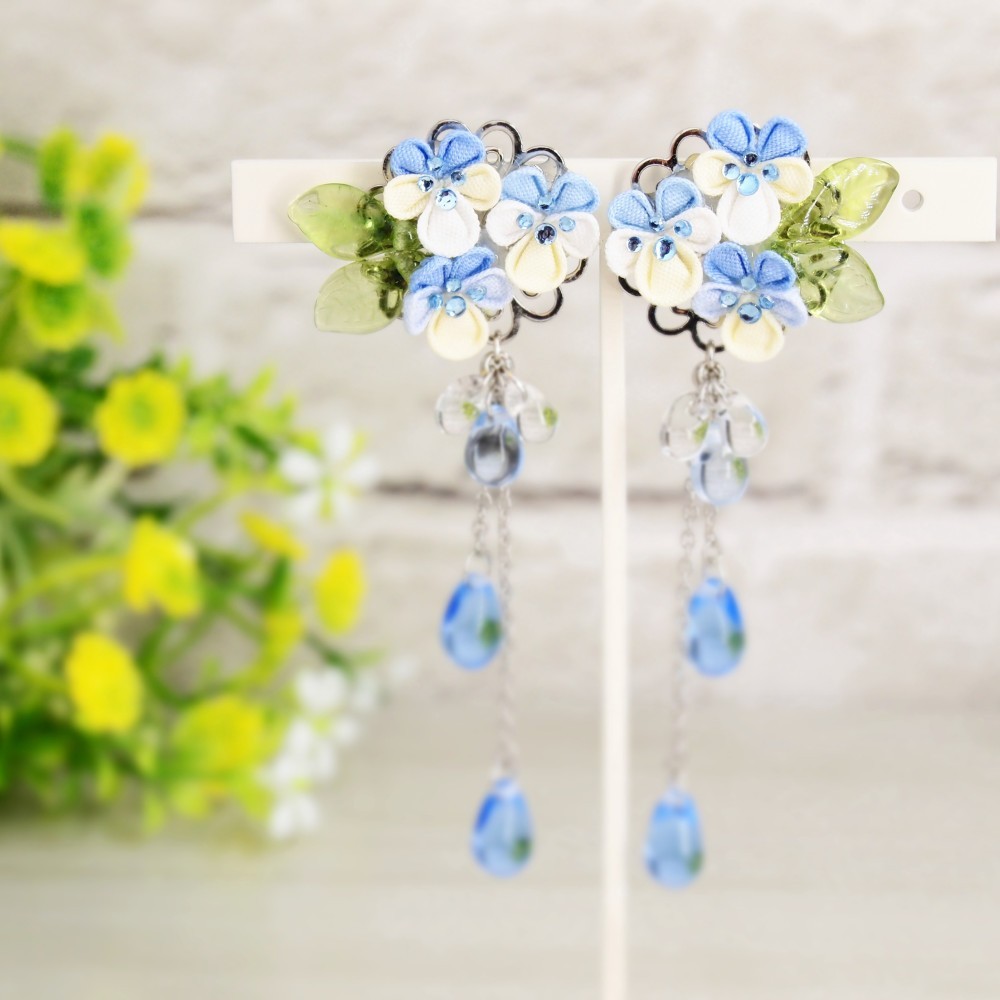 ビオラのピアス  ～四季彩～ （ つまみ細工＊受注制作 ）