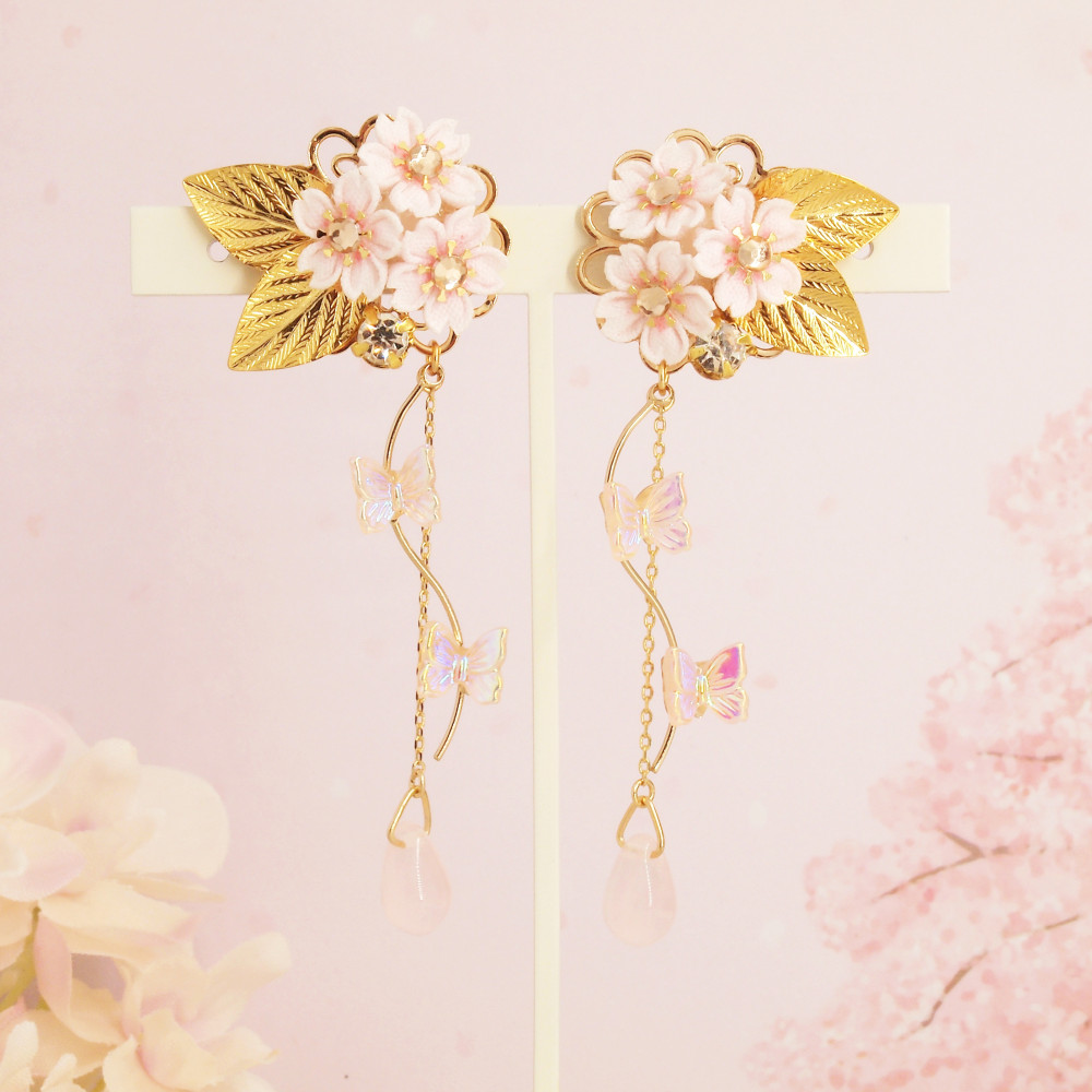 桜のイヤリング  ～四季彩～ （ つまみ細工＊受注制作 ）