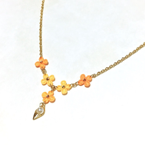 金木犀の綴花ネックレス （ つまみ細工＊受注制作 ） ネックレス