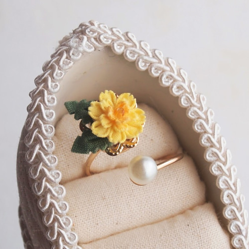 たんぽぽのリング （ つまみ細工＊受注制作 ） 指輪・リング つまみ