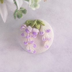 藤の花のくるみブローチ （ つまみ細工＊受注制作 ） ブローチ つまみ