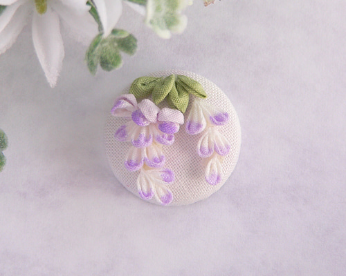 藤の花のくるみブローチ （ つまみ細工＊受注制作 ） ブローチ つまみ
