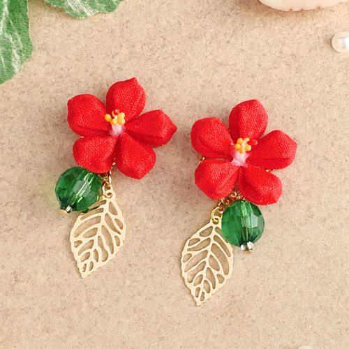 全2種⟫ ハイビスカス・プルメリアとリーフのイヤリング （ つまみ細工