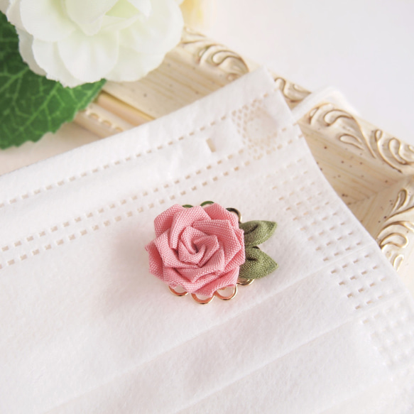 [面具用] Classic rose mini brooch (Tsumami work * made-to-order) 第5張的照片