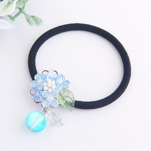 がくあじさいのヘアゴム （ つまみ細工＊受注制作 ） ヘアゴム つまみ