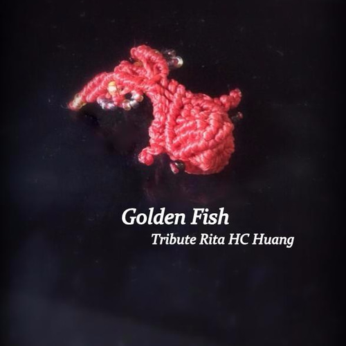 ゆらゆら・・・♪マクラメ金魚ピアス ピアス（フック・チェーン