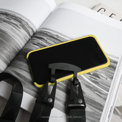 iPhone 11/11max/SE2/12/12mini 客製化 英文字母 黃色 二合一 防摔 背繩 手機殼 第4張的照片