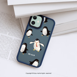 iPhone 15/14/13/12/11/SE3 ロッキングペンギンマットな感触の落下防止電話ケース 7枚目の画像