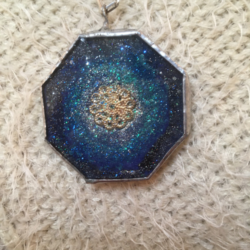 ガラスの八角形の鏡ペンダントトップ 魔除け 宇宙 ペンダントトップ