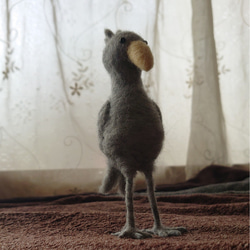 動かない鳥！ハシビロコウ お座りタイプ 5枚目の画像