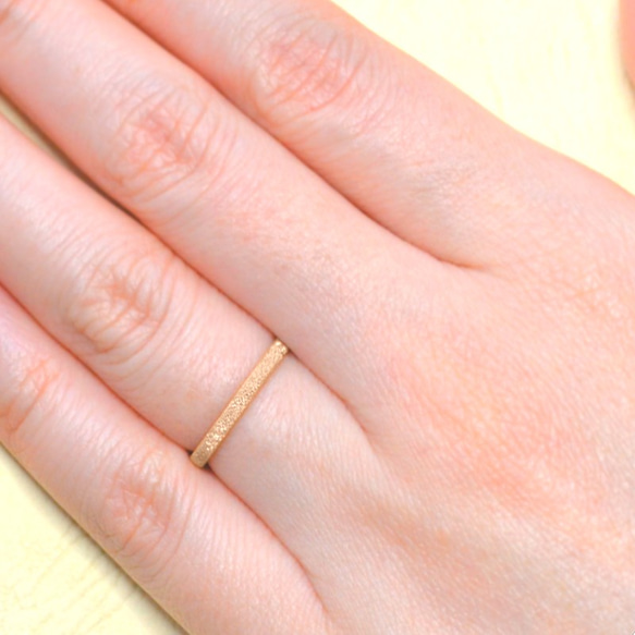 K18PG(18金ピンクゴールド) 平打ちスリムリング(S) スターダスト加工