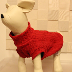 展示品　犬服　アラン柄ハイネックニット（タンクトップ袖）小型犬　レッド 2枚目の画像