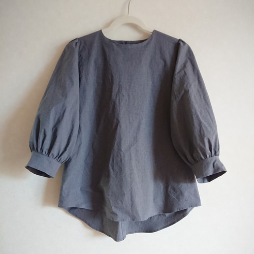 千鳥格子柄ぷっくりビッグパフスリーブのブラウス〈受注制作