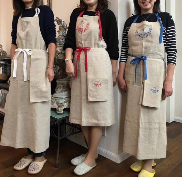 総柄　プリント　ラップ　エプロン　個性的　珍品　トランプ　女　メッセージ　白　赤 総柄プリントラップエプロン個性的珍品トランプ女メッセージ白赤