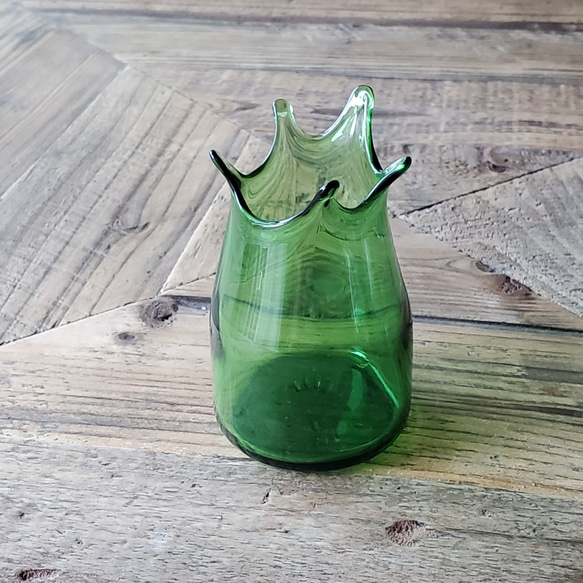 グリーン　花瓶　日本酒　＊クラウン＊　花瓶や小物入れ 2枚目の画像