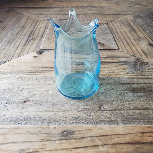 【再販】薄ブルー　花瓶　日本酒　＊クラウン1＊　花瓶や小物入れ 1枚目の画像