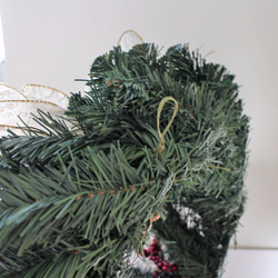 【クリスマス】大盤！直径45㎝　コットンフラワーとベリーのクリスマスリース（ゴールド系） 6枚目の画像