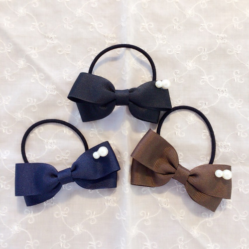 ♡リボンヘアゴム♡グログランリボン♡ネイビー♡パール ヘアゴム  