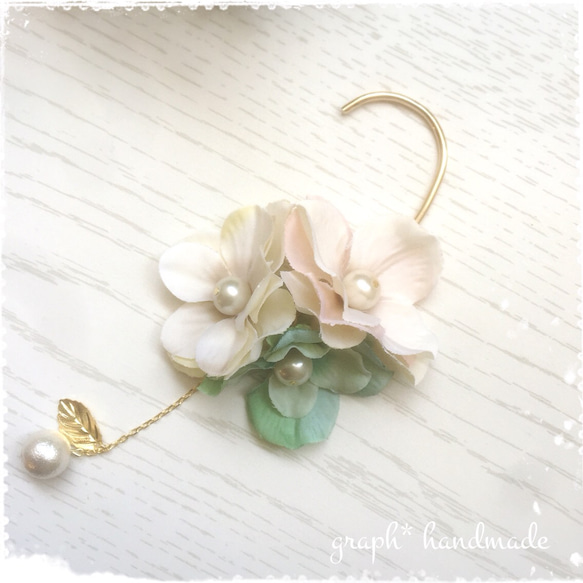 爽やかな紫陽花とリーフのイヤーフック＊mint × white 3枚目の画像
