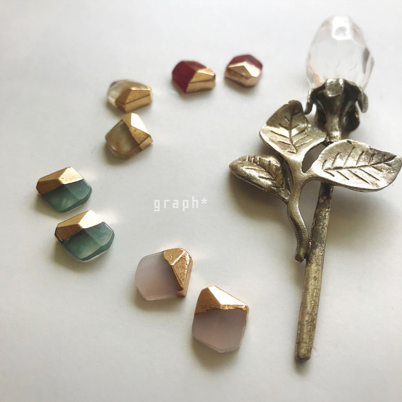 metal × quartz..花のかけらピアス／イヤリング 5枚目の画像