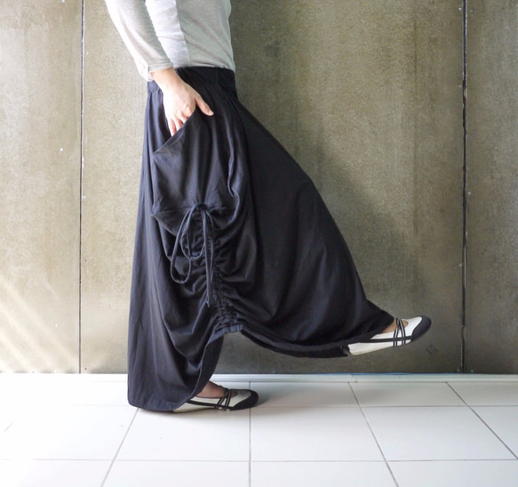 Funky Steampunk Convertible Black Cotton Jersey Skirt/Pants 第4張的照片