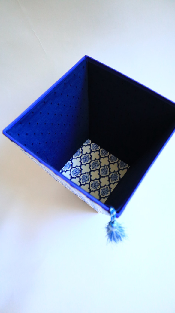 ロイヤルブルーのモロッカン柄  カルトナージュインテリアボックス 3枚目の画像