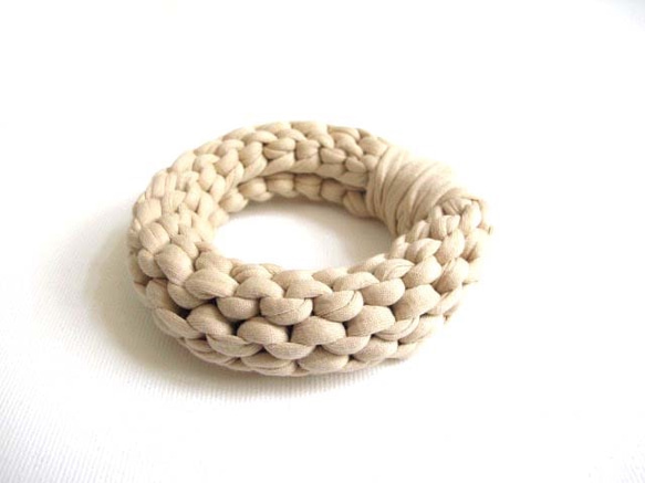 Chunky Knit Bangle コットンニットバングル　オフホワイト　ブレスレット 1枚目の画像