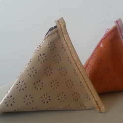 三角牛乳パック型ポーチ オレンジ 3枚目の画像