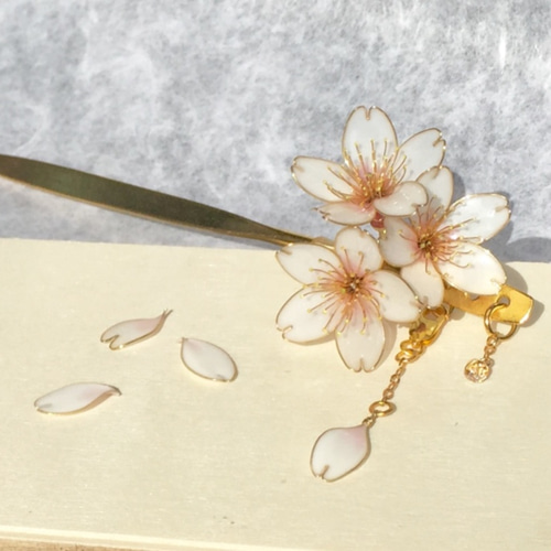 薄桜かんざし】ディップアートの桜簪 かんざし 飾屋那月 通販