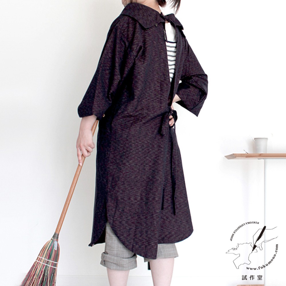 【karakuri】タートルネック割烹着