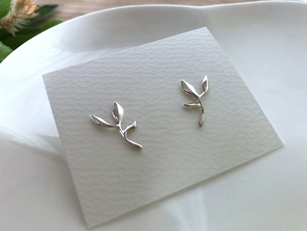 リーフのピアス