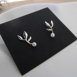 珍珠和葉子耳環 第1張的照片