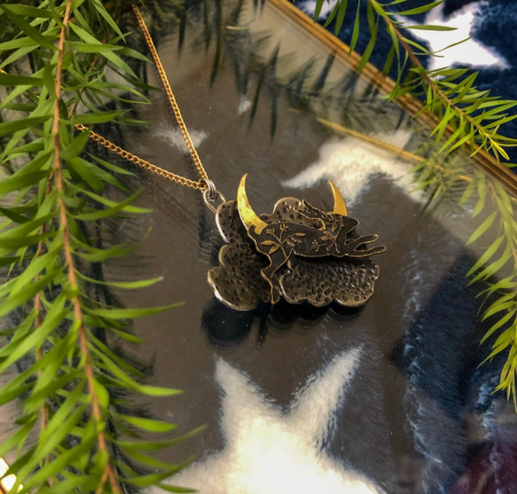 手工黃銅月兔項鍊，月亮飾品Handmade brass moon rabbit Necklace  #LUNALUNA 第3張的照片