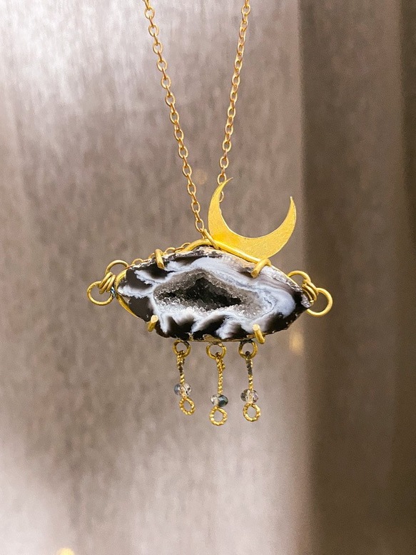 亮星球項鏈 Under the moonlight necklace #LUNALUNAisdreaming 第1張的照片