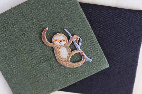 頑皮小樹懶自黏繡布貼-大樹懶系列 第1張的照片