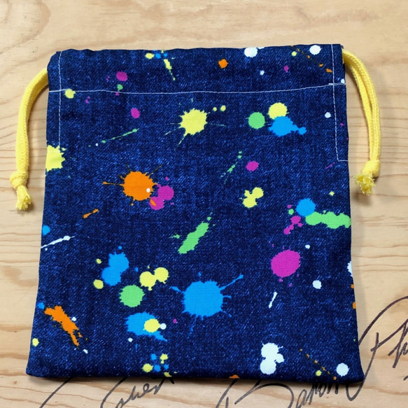 (刺繍名入可)シンプルな巾着袋　スプラッシュ(紺) 4枚目の画像