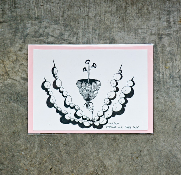 Daphne HC Shen London、UKカスタマイズされた小さな黒と白の手作りの抽象的な花と葉手描きのカードグリーティン 3枚目の画像