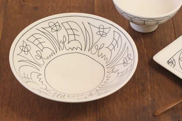 馴鹿紋中鉢 4,818円