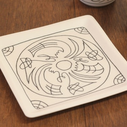 石黒美佐緒　すずらん　皿 すずらん皿 （白）21㎝ 小皿 石黒 美佐緒 通販 11665005｜Creema