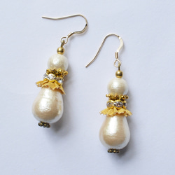 ＜Cotton　Pearl　Earrings ＞ 1枚目の画像