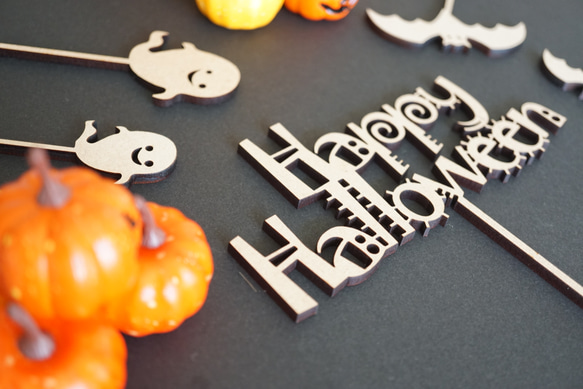 ケーキトッパー  Halloween ハロウィン TrickorTreat　ハロウィン　飾り　木製 3枚目の画像