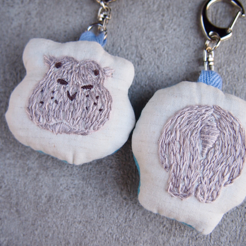 カバ 刺繍キーホルダー｜okao to oshiri キーホルダー トリと