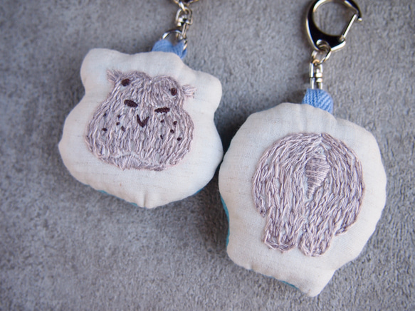 AAA - AAA デカクリップおまけ付き+刺繍キーホルダー シュールな刺繍ワッペンキーホルダー(A−030ふてねこ