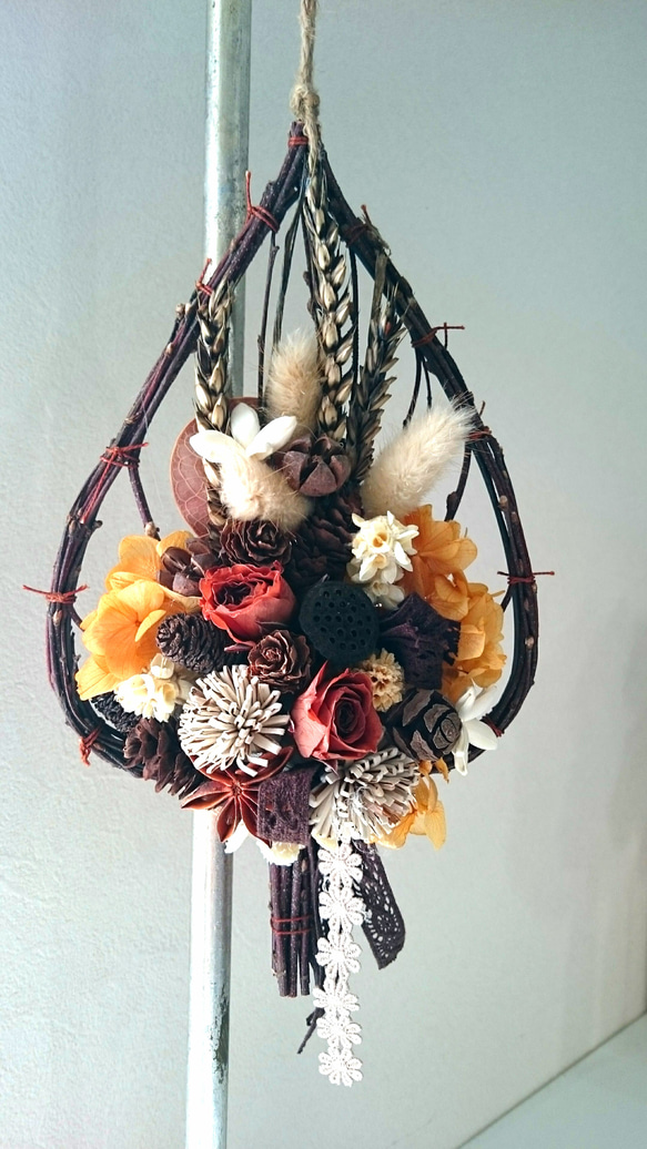 木の実がたくさん ナチュラルで可愛いリーフの壁飾り プリザーブド