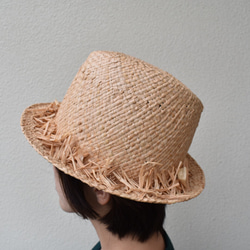 木型で作った中折れの麦わら帽子 2枚目の画像