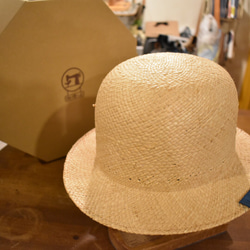 木型で作った丸型の麦わら帽子 5枚目の画像